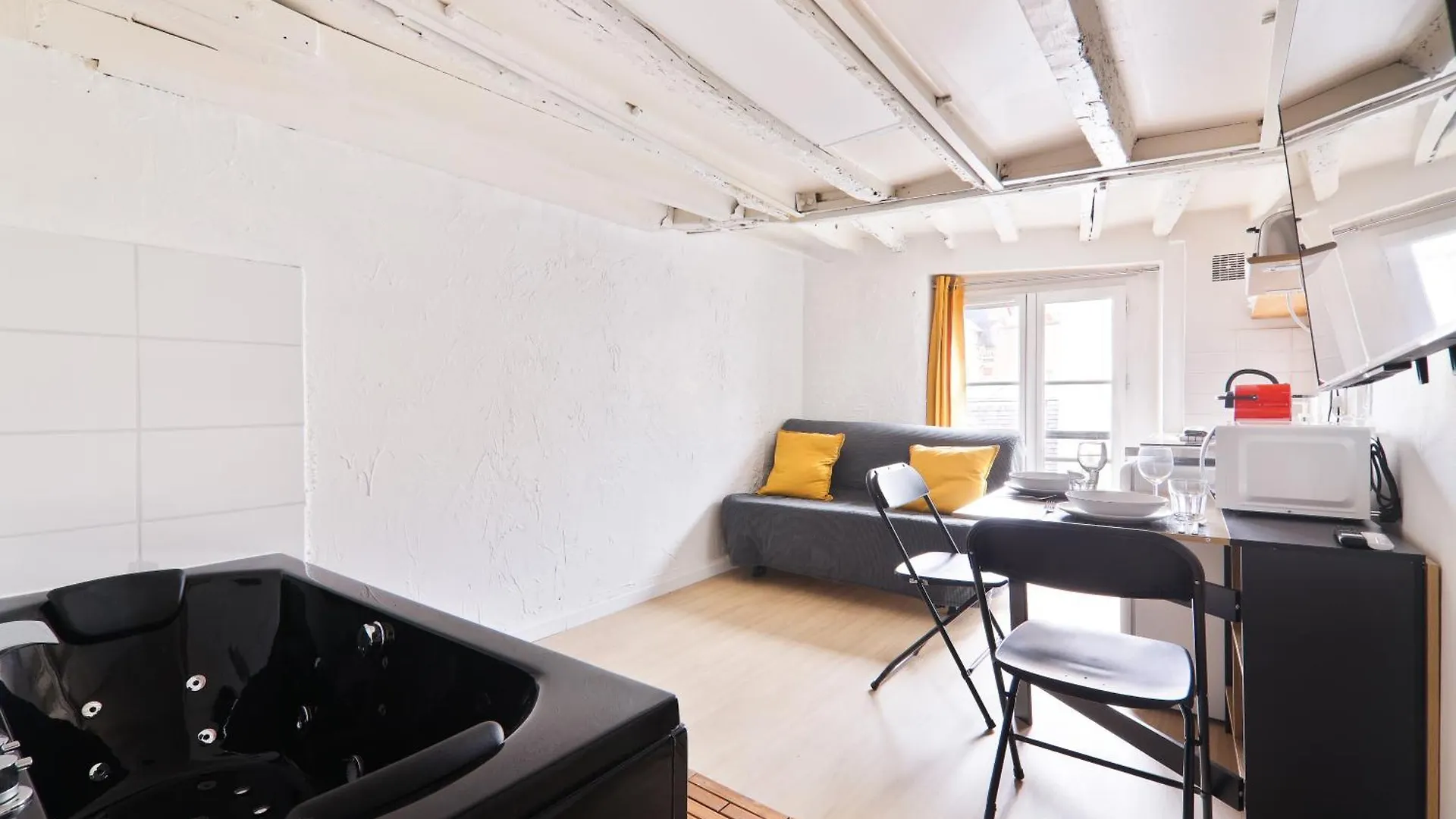 Studio Appartement Quartier Saint-Michel Notre-Dame 3 Free Netflix Paris Apartment